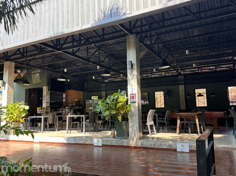 AKA Thailand Cafe front view 768x575