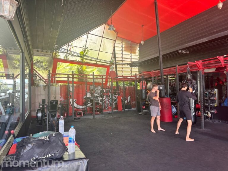 Chalong Gym indoor gym 1 768x575