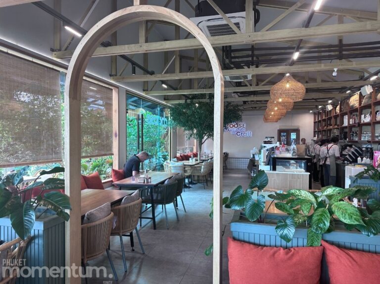 Choose Cafe inside 1 768x575